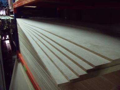 ไม้MDF หนา 4มิลเต็มขนาด 120x240ซม.ใช้ไแทนไม้อัดได้ ปิดลามิเนท ทำสีพ่น ราคาถูกมาก ไม้MDF หนา 4มิลเต็มขนาด 120x240ซม.ใช้ไแทนไม้อัดได้ ปิดลามิเนท ทำสีพ่น ราคาถูกมาก